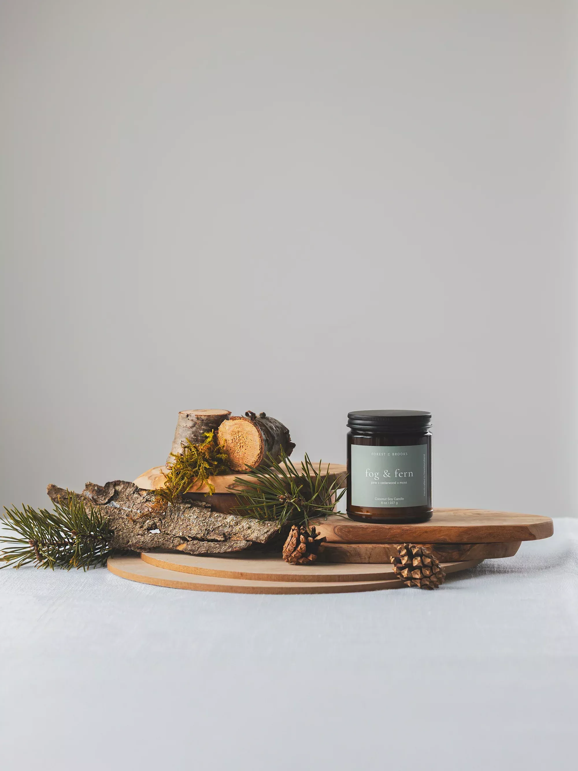 Forest & Brooks wooden wick candle - Fog & Fern