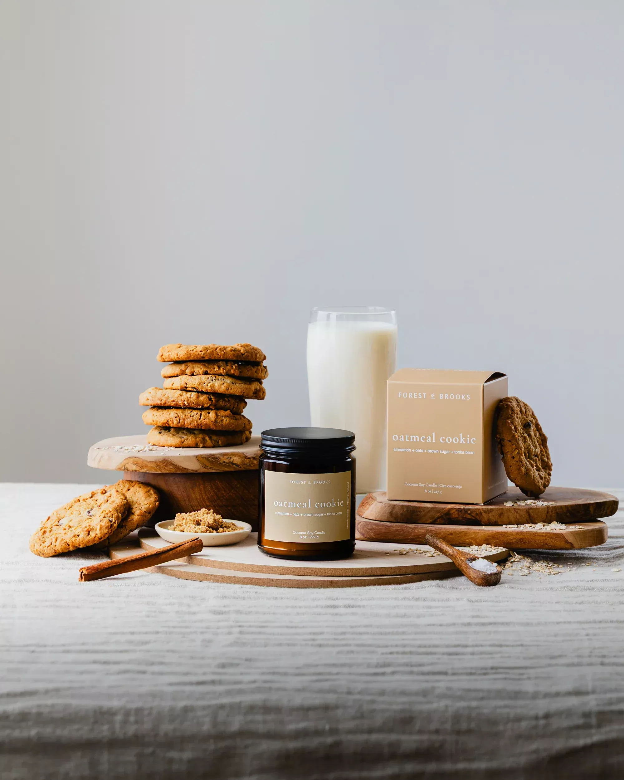 Forest & Brooks wooden wick candle - Oatmeal Cookie